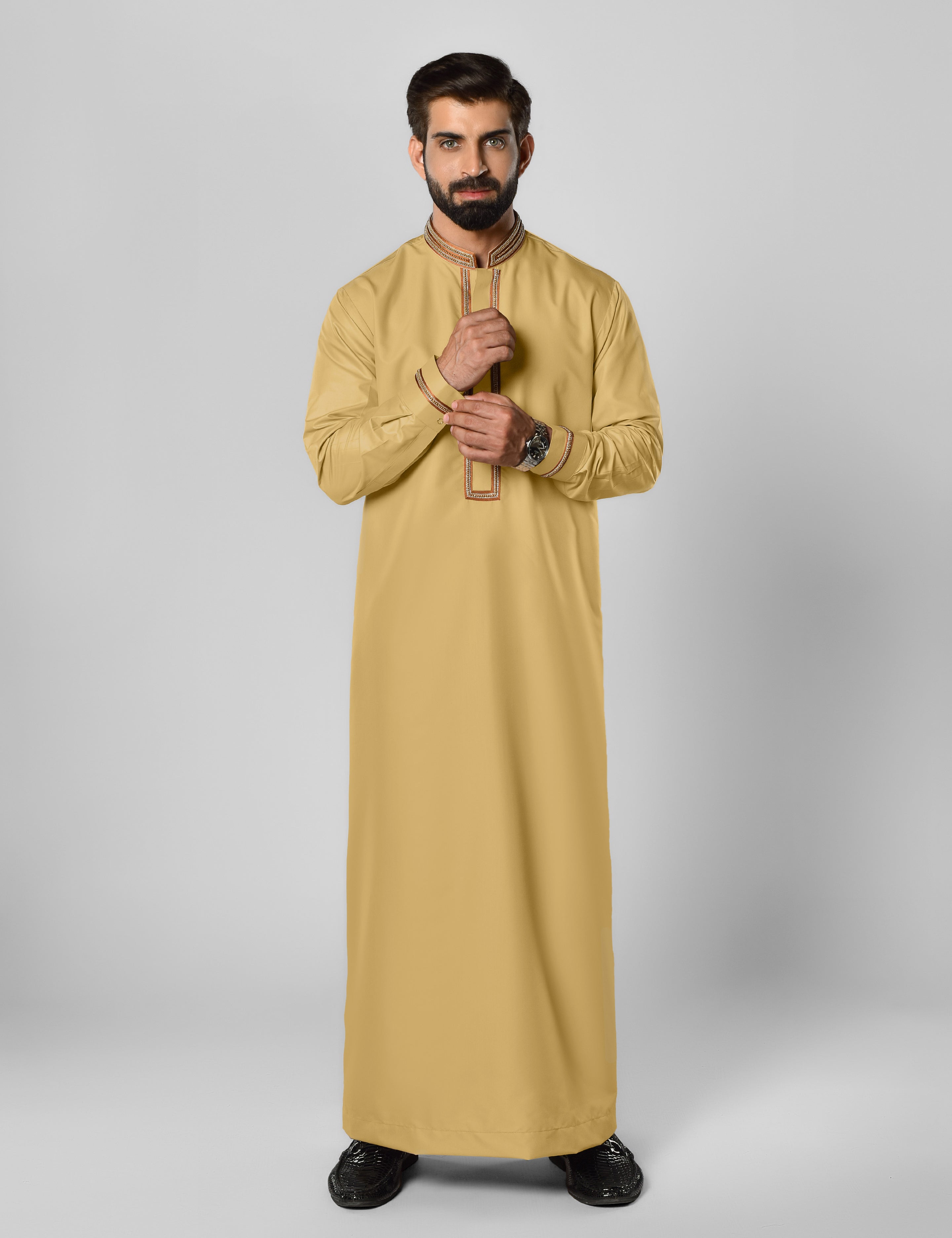 Embroidered Sand Beige Thobe