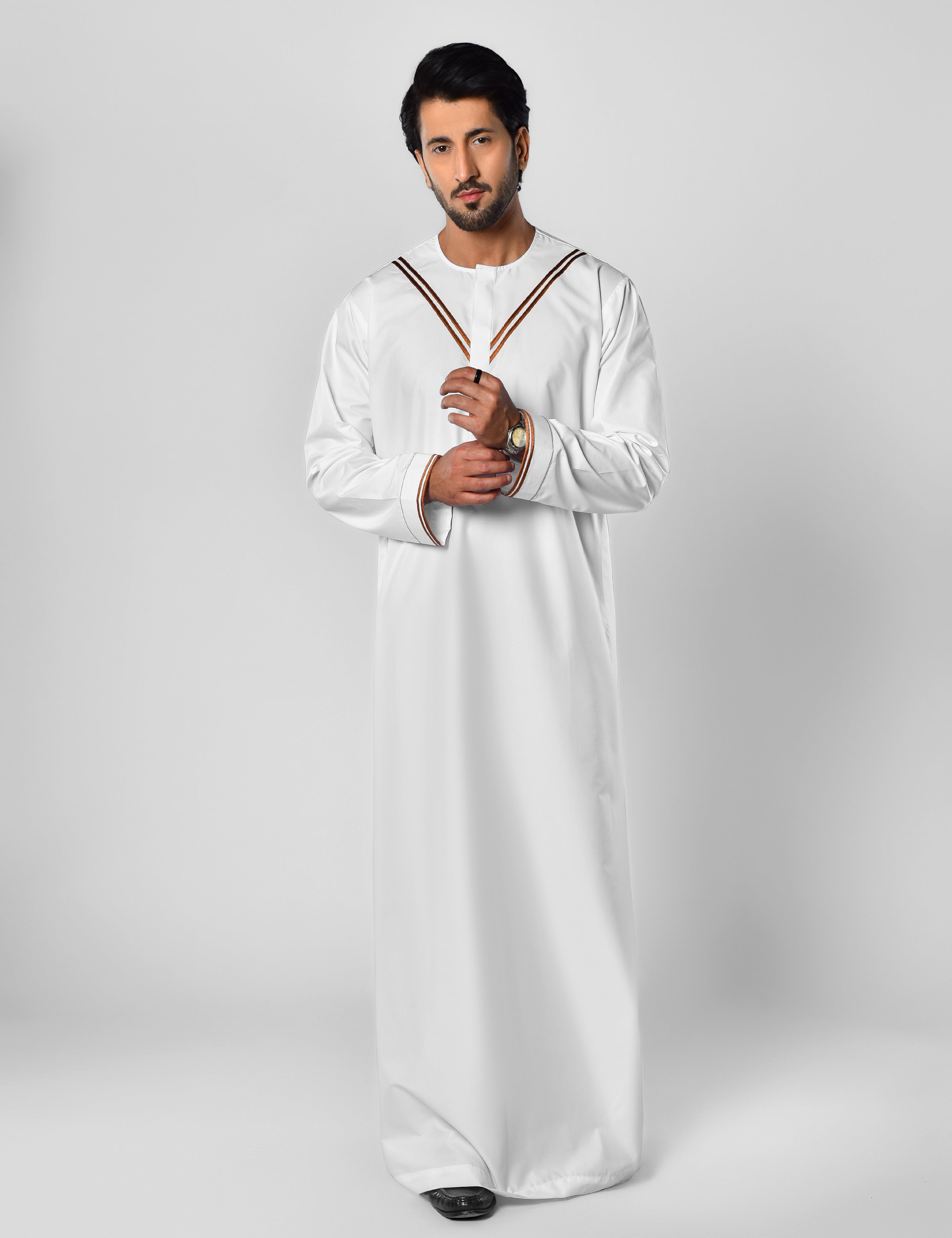 Embroidered Thobe for Men in UK