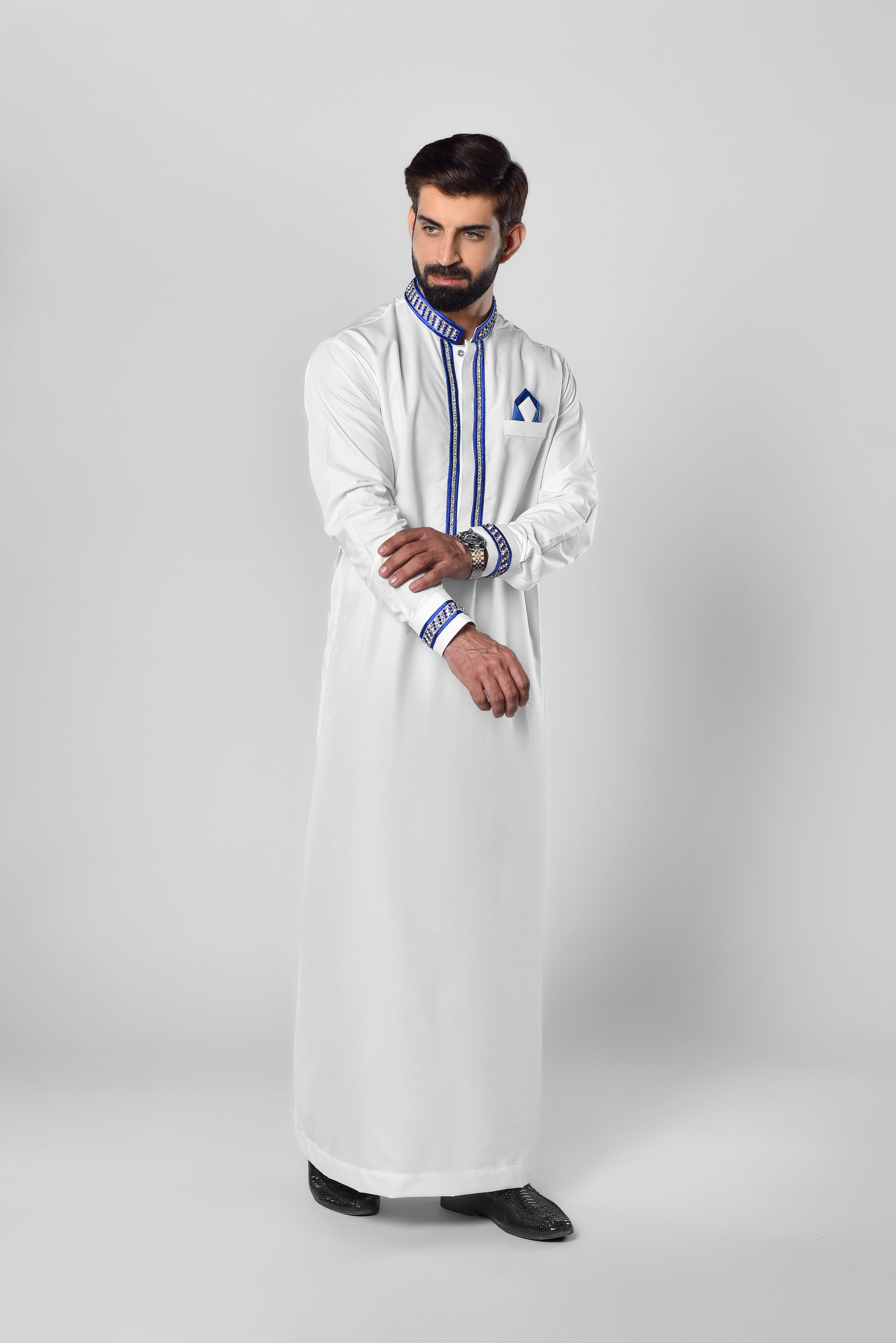 Embroidered White Thobe