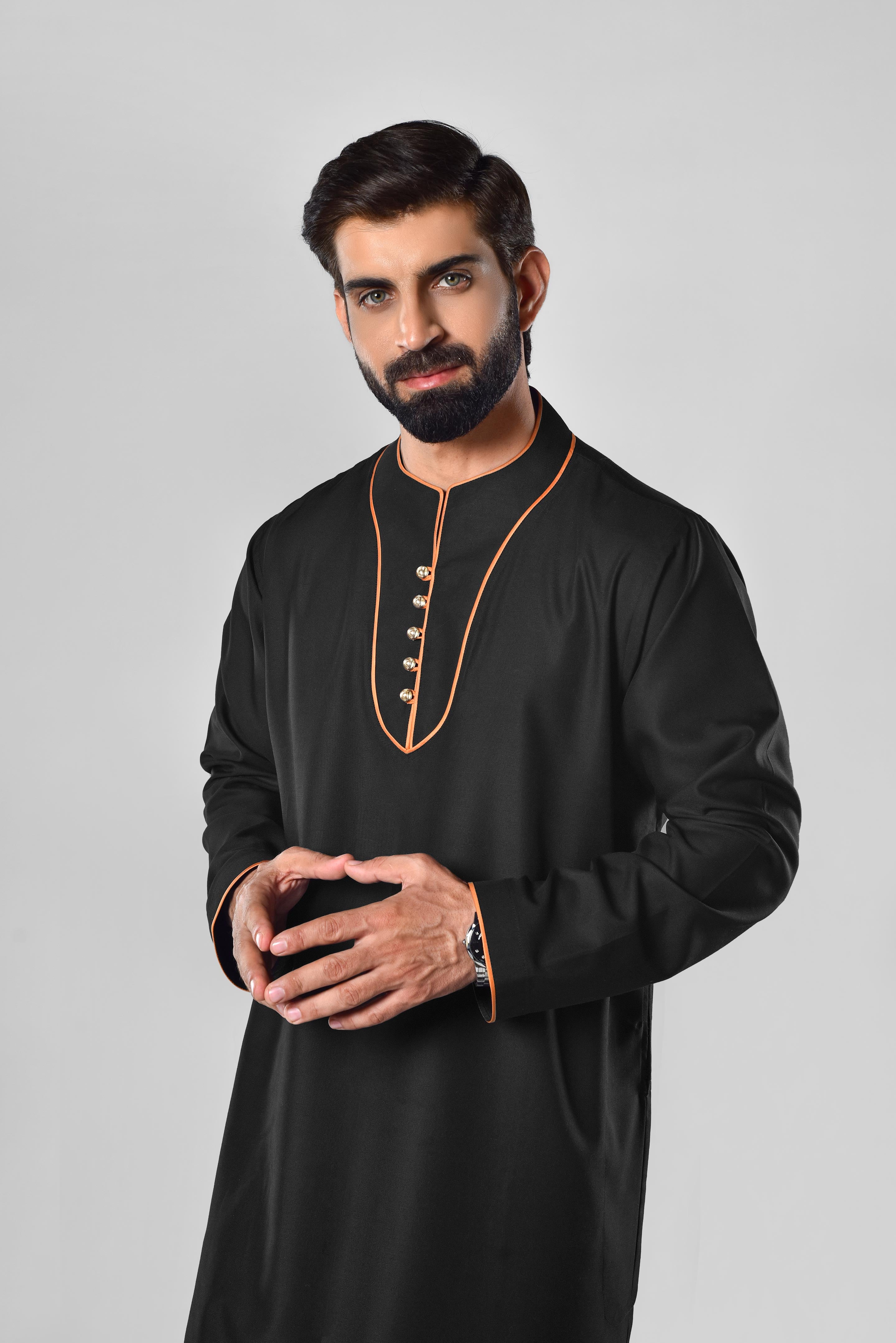 Mens Black Thobe with Elegant Tan Accents in UK