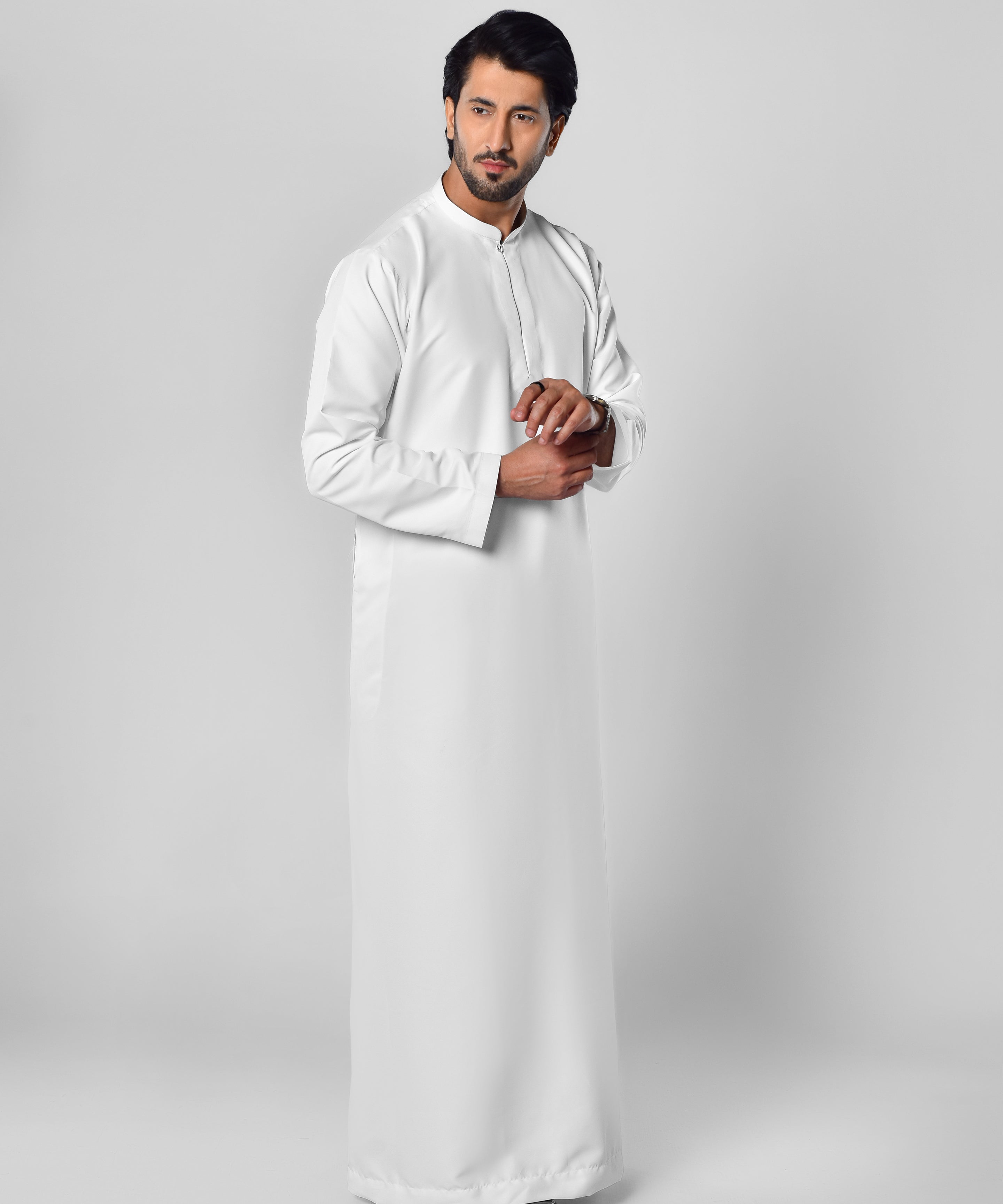 Simple Saudi Style Thobe for Men in UK