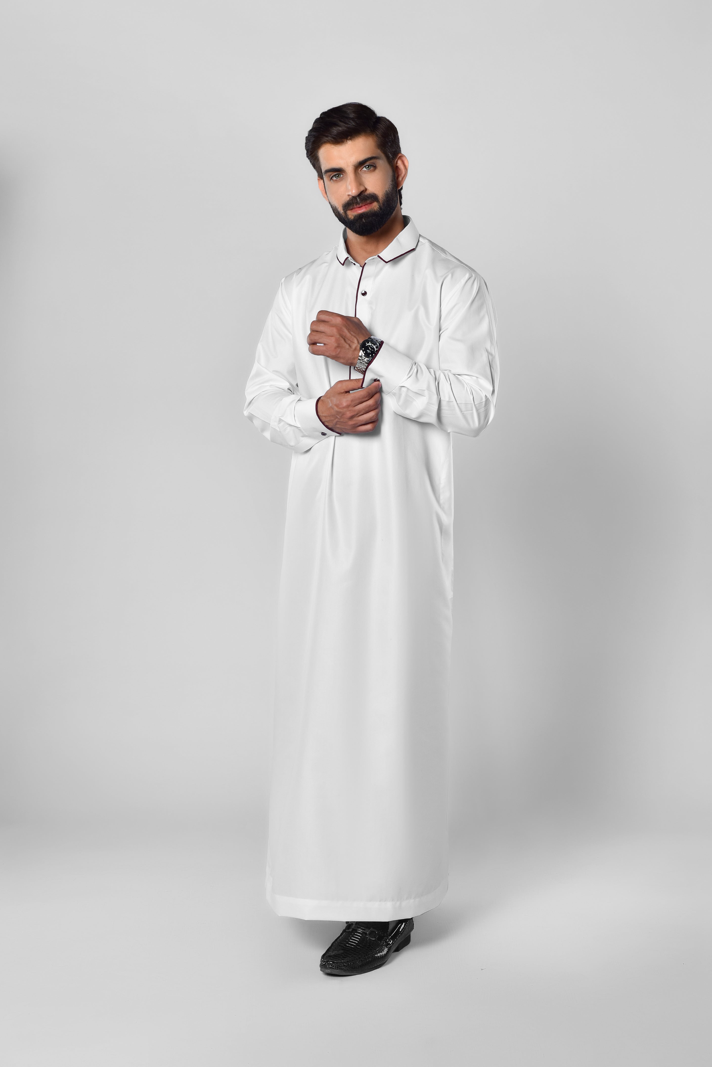 Traditional White Thobe for Men in UK